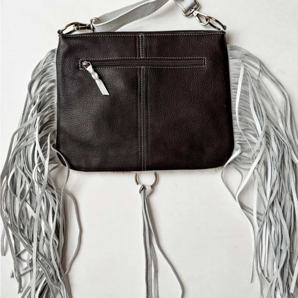 Boho Ranch - Hand tooled leather cowhide Longhorn Crossbody Bag with Fringe - Picture 10 of 11